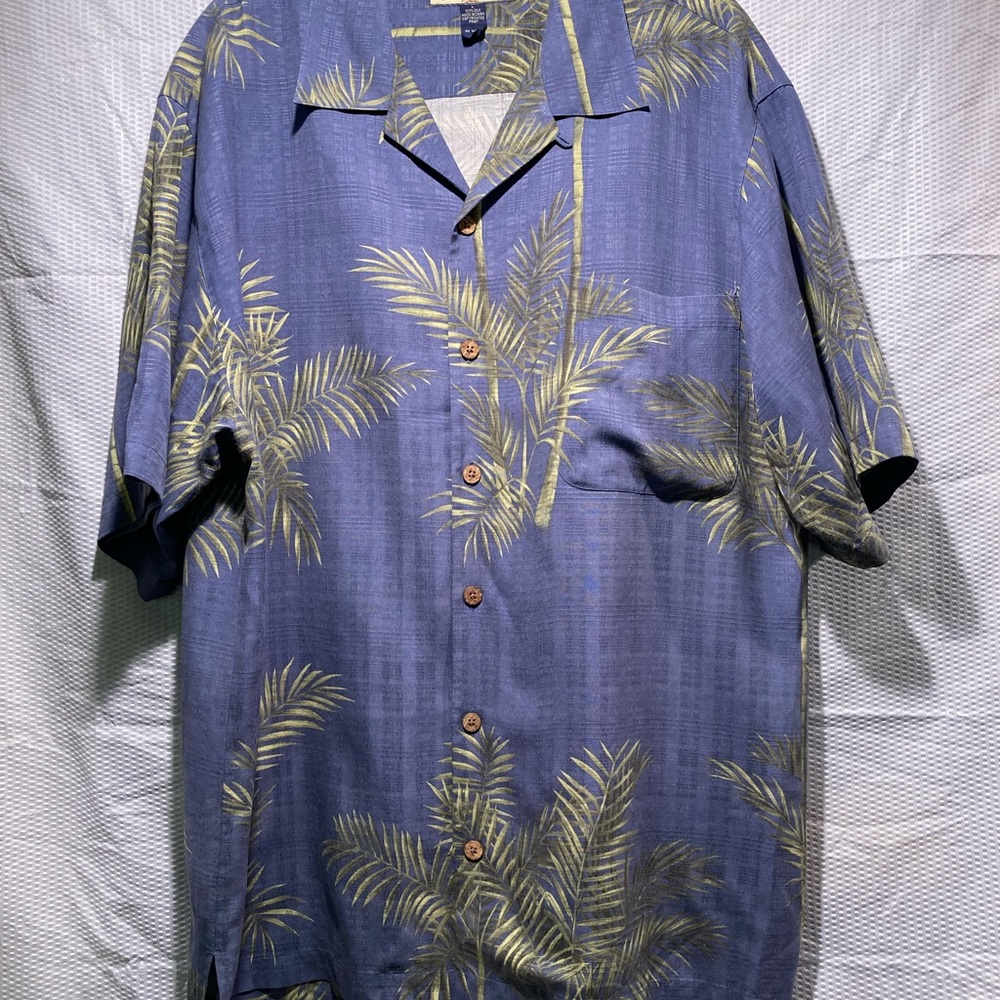 Tommy Bahama, size L, kind of blue